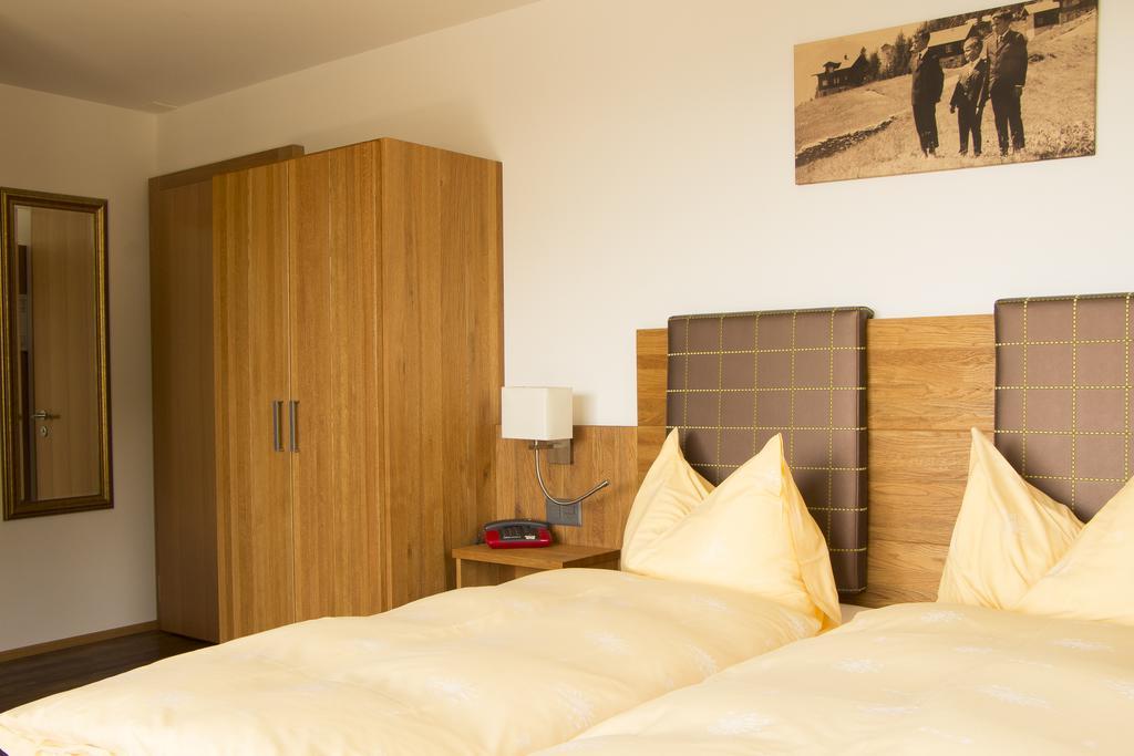 בטמראלפ Hotel Waldhaus מראה חיצוני תמונה