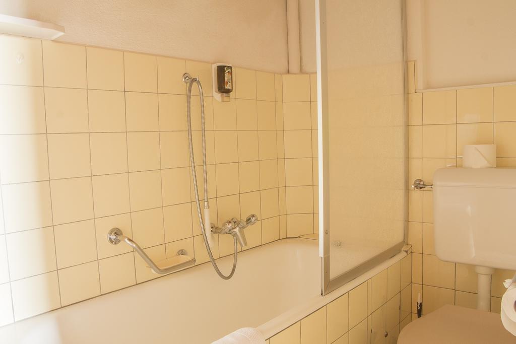 בטמראלפ Hotel Waldhaus מראה חיצוני תמונה
